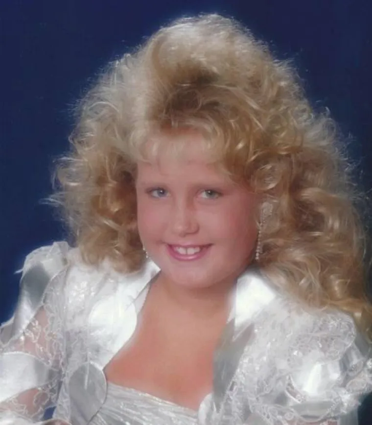 OBRUKALI SE, ALI SU BAREM NASMIJALI CIJELI INTERNET: Njihova moda iz mladih dana nije se održala