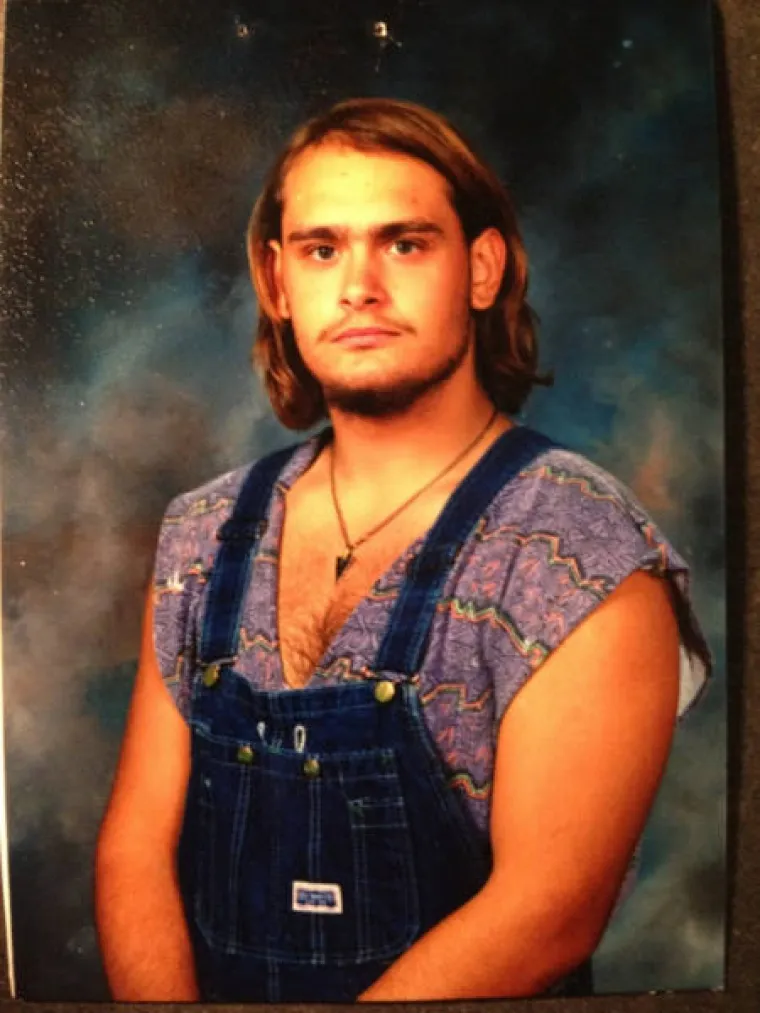 OBRUKALI SE, ALI SU BAREM NASMIJALI CIJELI INTERNET: Njihova moda iz mladih dana nije se održala