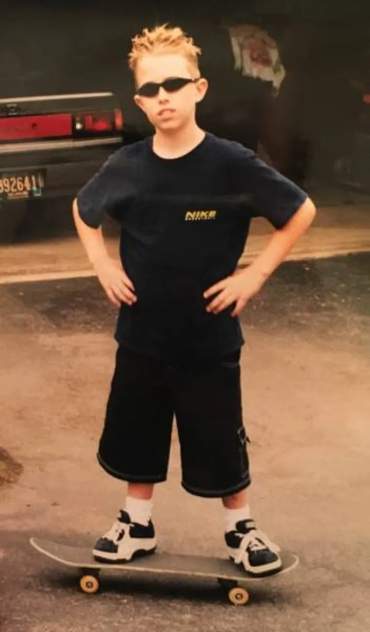 OBRUKALI SE, ALI SU BAREM NASMIJALI CIJELI INTERNET: Njihova moda iz mladih dana nije se održala