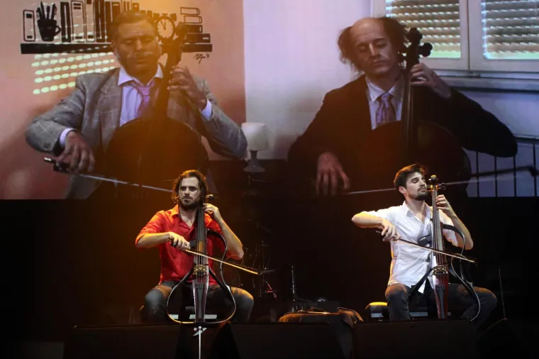 MEGAPOPULARNI 2CELLOS 'RAZVALIO' SPLITSKU ARENU: Šulić i Hauser se igrali vraga, iz publike im se smiješile poznate face