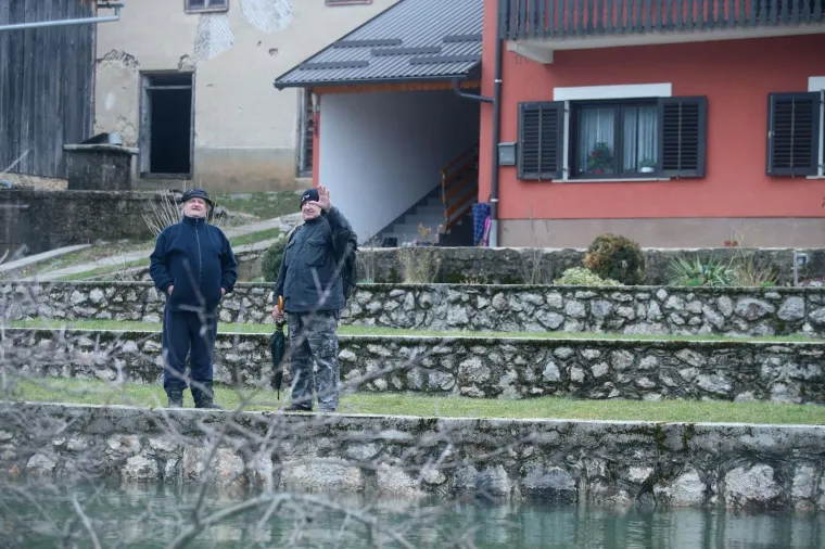 U KOSINJU PROGLA&Scaron;ENO IZVANREDNO STANJE: Sve raspoložive službe vode žestoku bitku s poplavom