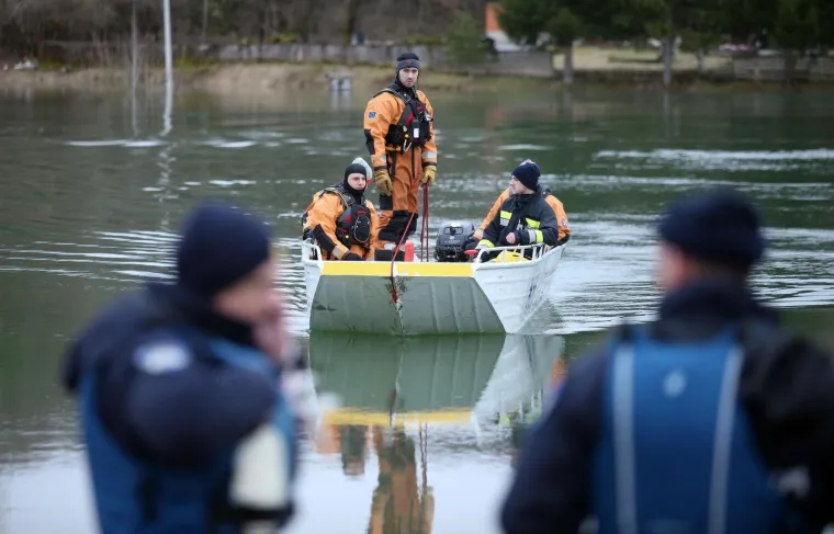 U KOSINJU PROGLA&Scaron;ENO IZVANREDNO STANJE: Sve raspoložive službe vode žestoku bitku s poplavom