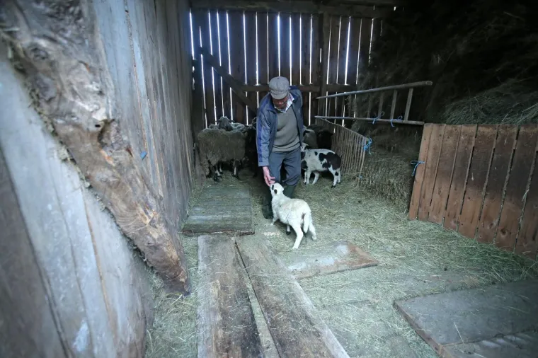 U KOSINJU PROGLA&Scaron;ENO IZVANREDNO STANJE: Sve raspoložive službe vode žestoku bitku s poplavom