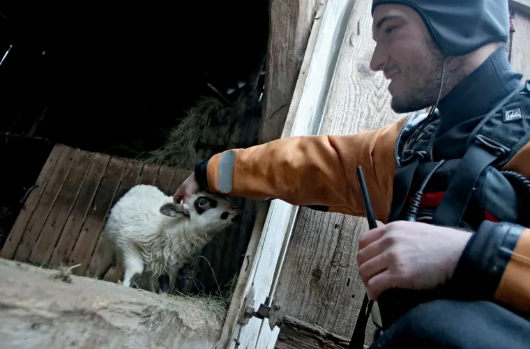 U KOSINJU PROGLA&Scaron;ENO IZVANREDNO STANJE: Sve raspoložive službe vode žestoku bitku s poplavom