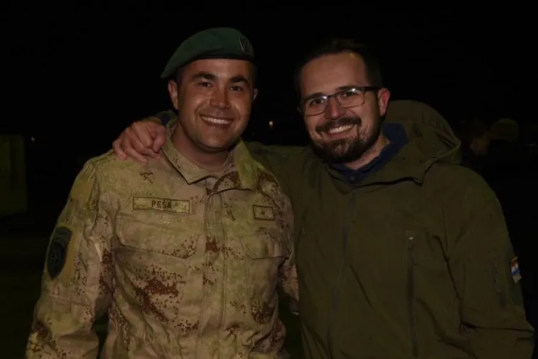 Emotivni doček pripadnika hrvatskog kontingenta u NATO misiji iz Afganistana