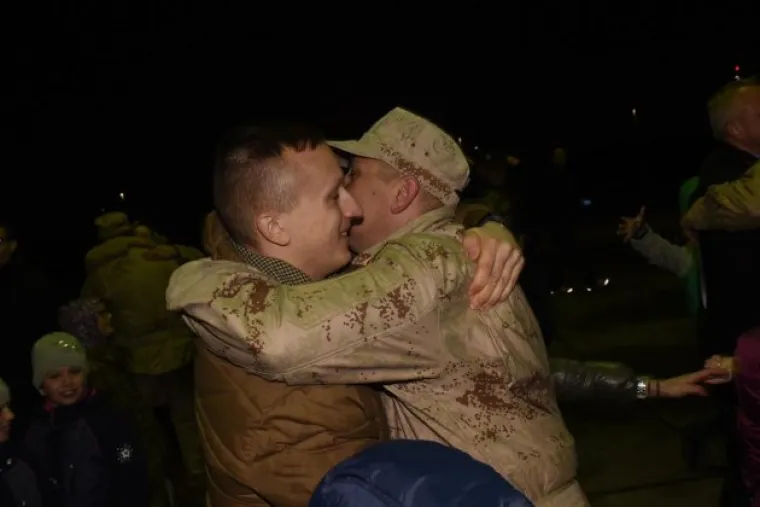 Emotivni doček pripadnika hrvatskog kontingenta u NATO misiji iz Afganistana