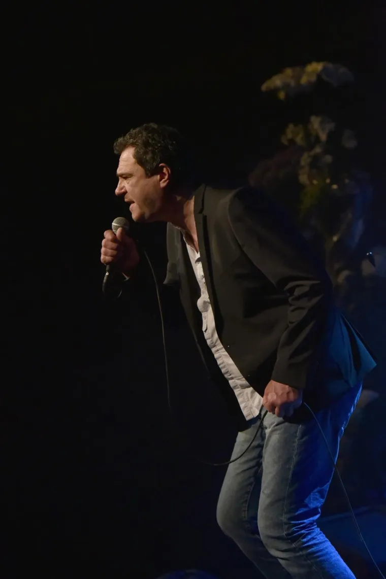 ALEN VITASOVIĆ PROSLAVIO VAŽNU OBLJETNICU: Na pozornici mu se pridružili otac i brat, plakao je kao malo dijete