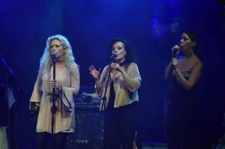 ALEN VITASOVIĆ PROSLAVIO VAŽNU OBLJETNICU: Na pozornici mu se pridružili otac i brat, plakao je kao malo dijete