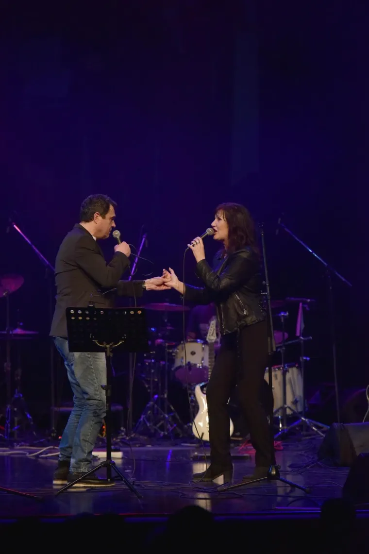 ALEN VITASOVIĆ PROSLAVIO VAŽNU OBLJETNICU: Na pozornici mu se pridružili otac i brat, plakao je kao malo dijete