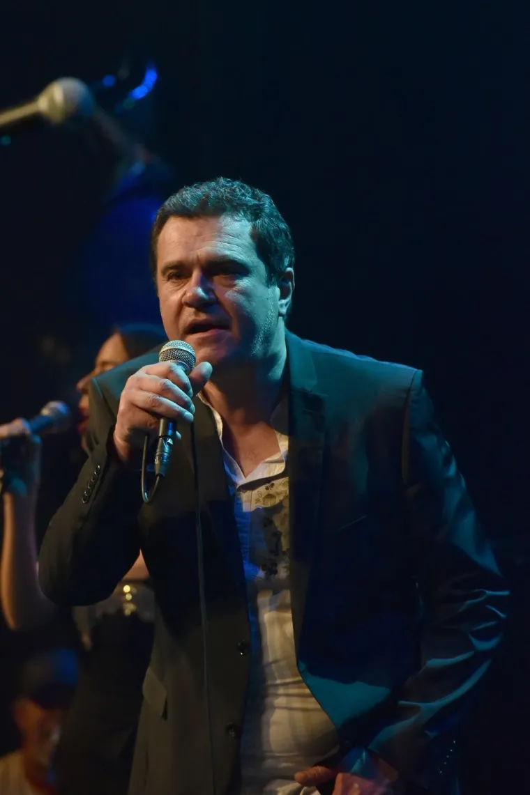 ALEN VITASOVIĆ PROSLAVIO VAŽNU OBLJETNICU: Na pozornici mu se pridružili otac i brat, plakao je kao malo dijete