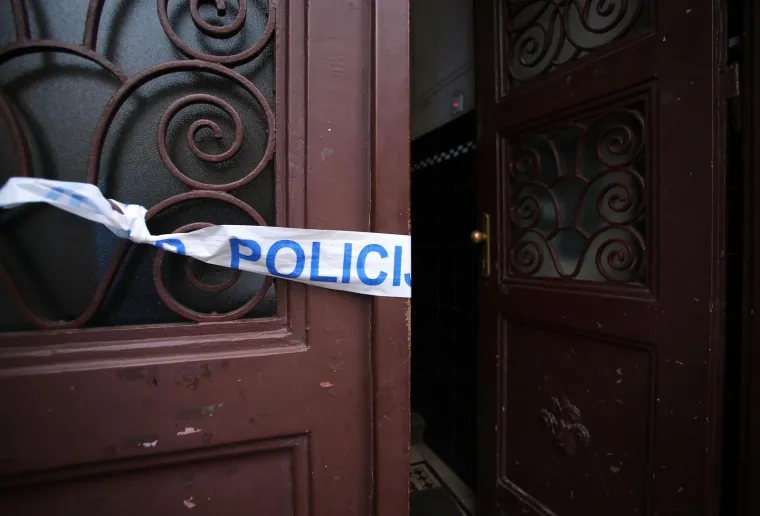 OČEVID U TIJEKU: U stanu na Prilazu Djure Deželića pronađeno mrtvo tijelo mu&scaron;karca