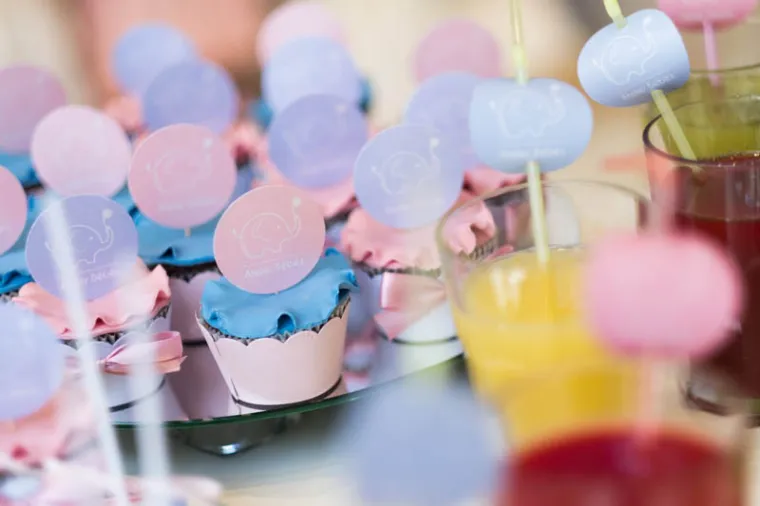 U ponudi trgovine nalazi se i Snug posteljina koja će vašim najmlađima omogućiti slatke snove, dok Izipizi naočale vašim najmlađima omogućuju zdrav pogled na svijet. U ponudi se nalazi i bogata ponuda igrački napravljenih od prirodnih boja i materijala