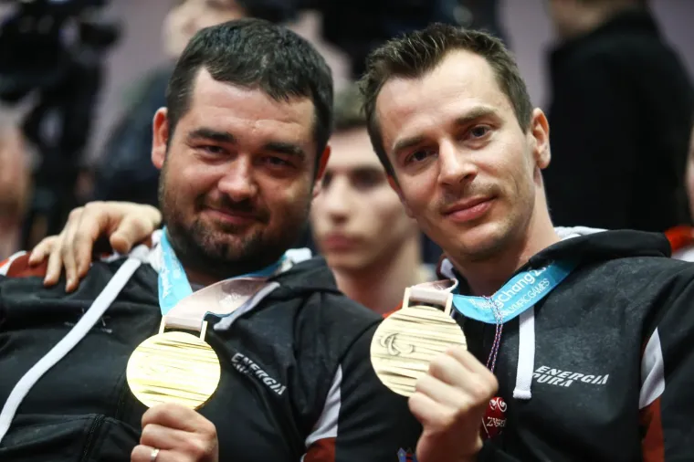 VRATILI SE PARAOLIMPIJCI: Dino Sokolović i Bruno Bo&scaron;njak pohvalili se medaljama
