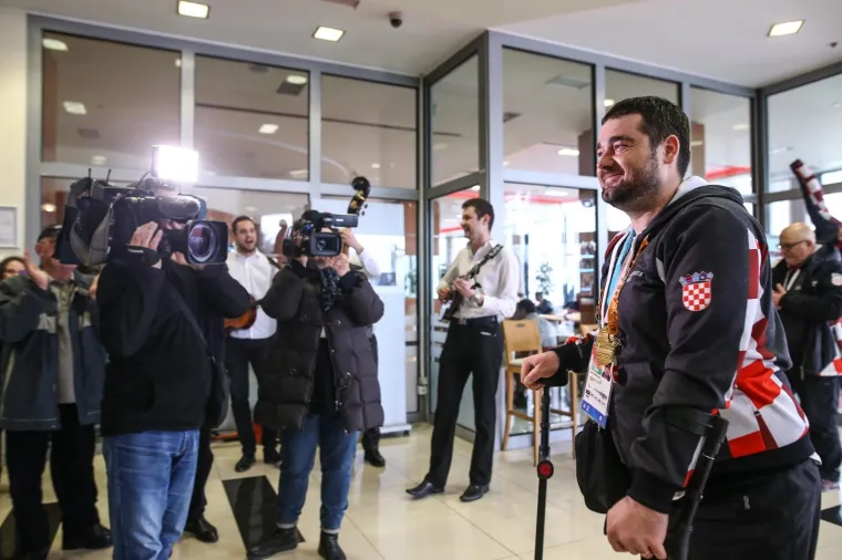 VRATILI SE PARAOLIMPIJCI: Dino Sokolović i Bruno Bo&scaron;njak pohvalili se medaljama