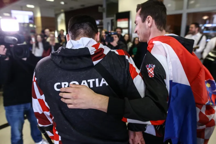 VRATILI SE PARAOLIMPIJCI: Dino Sokolović i Bruno Bo&scaron;njak pohvalili se medaljama