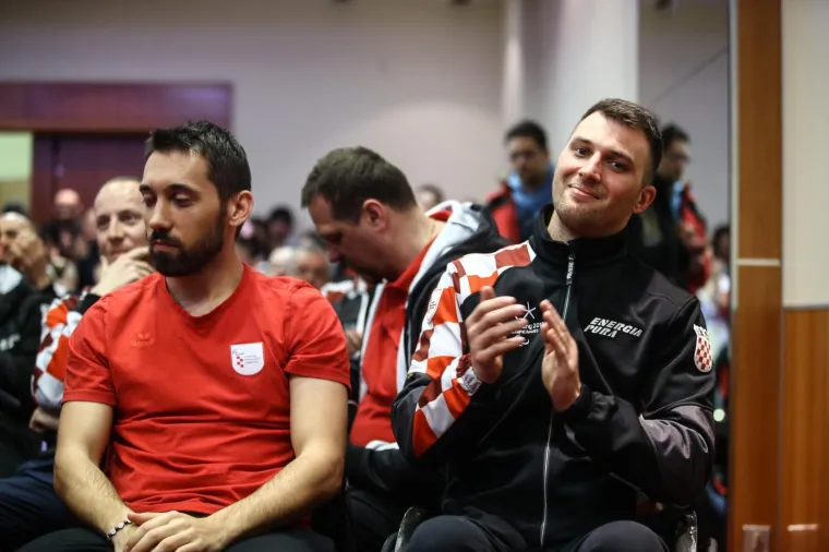 VRATILI SE PARAOLIMPIJCI: Dino Sokolović i Bruno Bo&scaron;njak pohvalili se medaljama