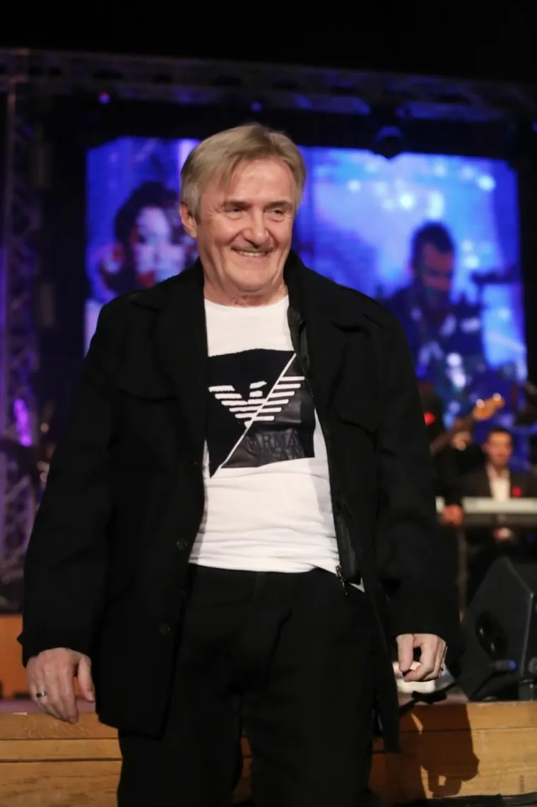 Dujmić je s Ukraden surađivao na nekim njenim najvećim hitovima.