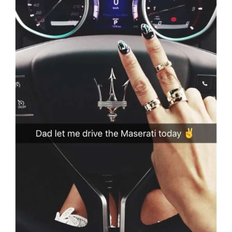 PRLJAVO BOGATI KLINCI INSTAGRAMA I DALJE ISMIJAVAJU SIROMAŠNE: Mamice i tatice im kupili sve osim skromnosti