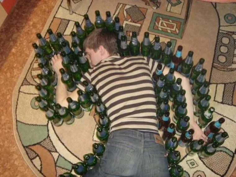 NEOPISIVO JE ČIME SE SVE RUSI HVALE NA DRU&Scaron;TVENIM MREŽAMA: Prizori iz njihovih domova jo&scaron; su bizarniji od prizora s ulica