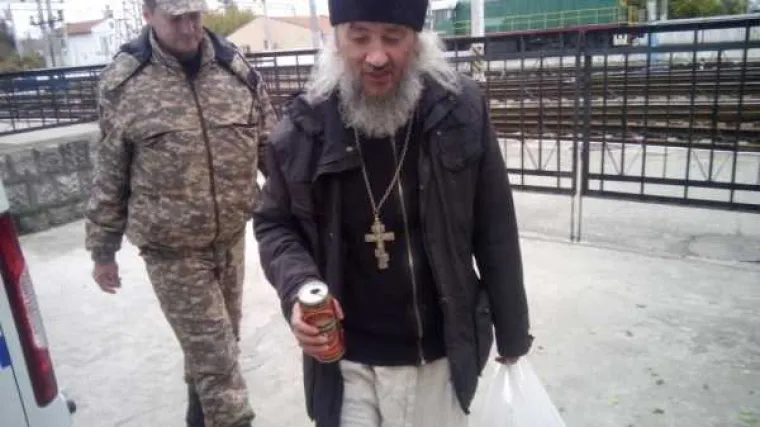 NEOPISIVO JE ČIME SE SVE RUSI HVALE NA DRU&Scaron;TVENIM MREŽAMA: Prizori iz njihovih domova jo&scaron; su bizarniji od prizora s ulica