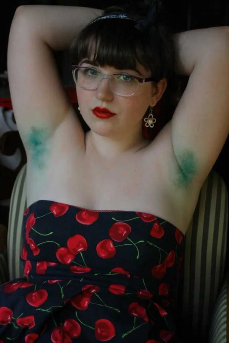 NEOPISIVO JE ČIME SE SVE RUSI HVALE NA DRU&Scaron;TVENIM MREŽAMA: Prizori iz njihovih domova jo&scaron; su bizarniji od prizora s ulica