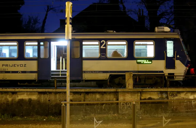 Tragedija u Zagrebu: osoba preminula u naletu vlaka prilikom prelaska pruge kod Zapadnog kolodvora