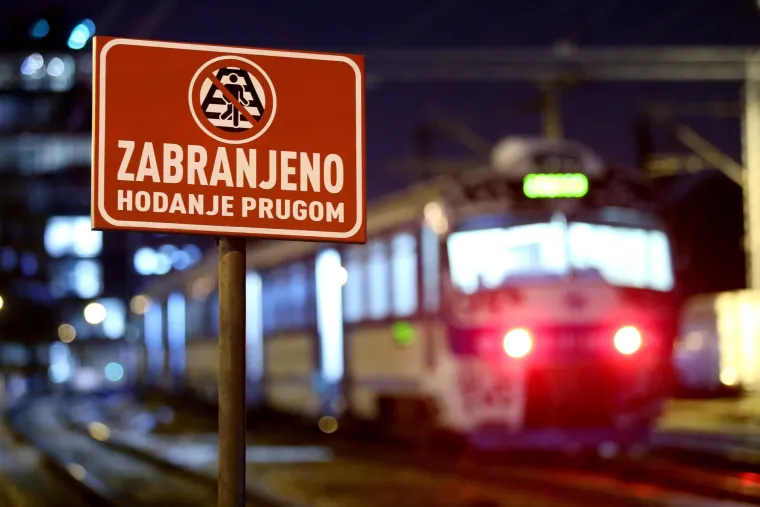 Tragedija u Zagrebu: osoba preminula u naletu vlaka prilikom prelaska pruge kod Zapadnog kolodvora