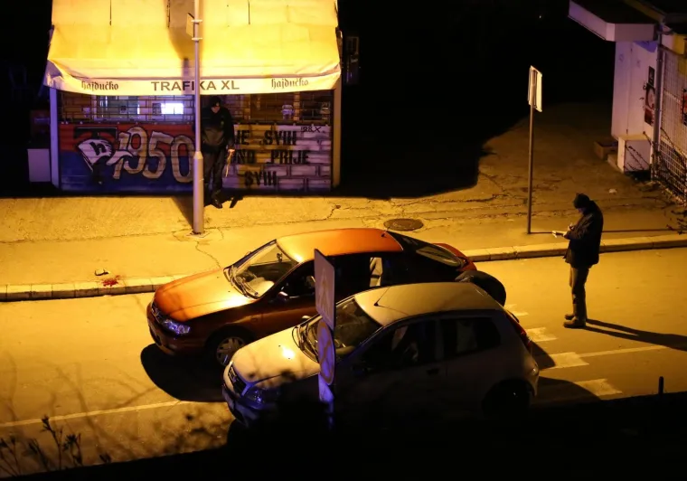 Policija je na mjestu događaja prona&scaron;la dva pi&scaron;tolja i uhitila dvije osobe, a u tijeku je kriminalistička istraga.