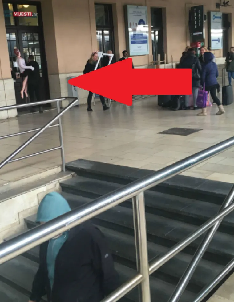 Urnebes u HŽ-u: u vlak Zurich - Beograd unijeli lutku za napuhavanje i dijelili falusiodne kolačiće