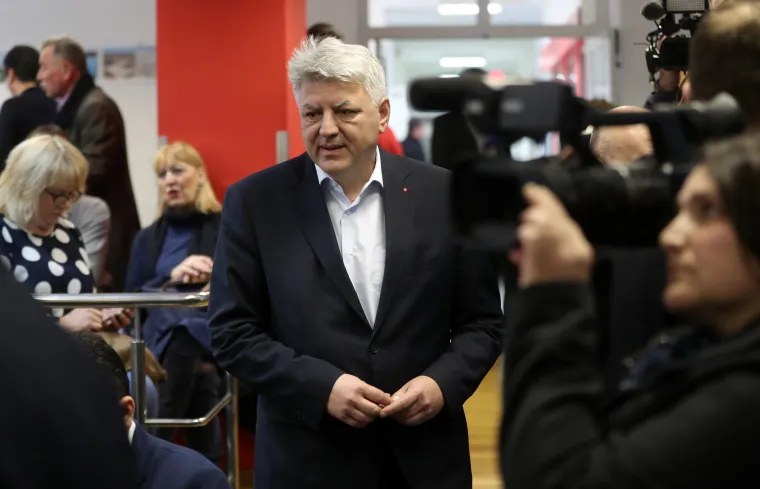 Glavni odbor SDP-a izbacio Miranda Mrsića iz stranke