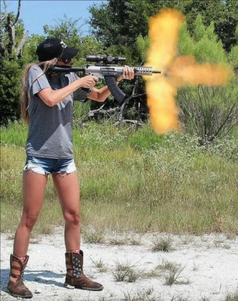 UBOJITE KAKO GOD OKRENE&Scaron;: Čak i oni koje ne zapla&scaron;i njihov seksepil drže se podalje