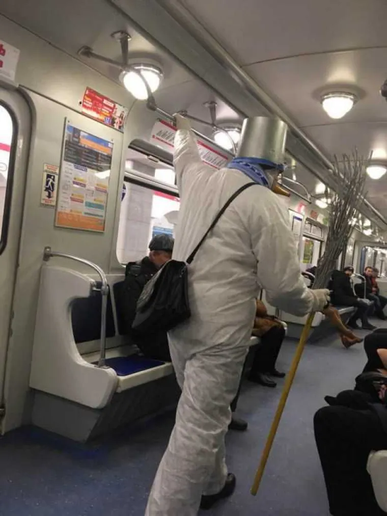 RUSKE PODZEMNE ŽELJEZNICE SU PRAVI MIKROKOZMOS UŽASNE MODE: Jako se trude spojiti nespojivo, ali im ba&scaron; ne ide