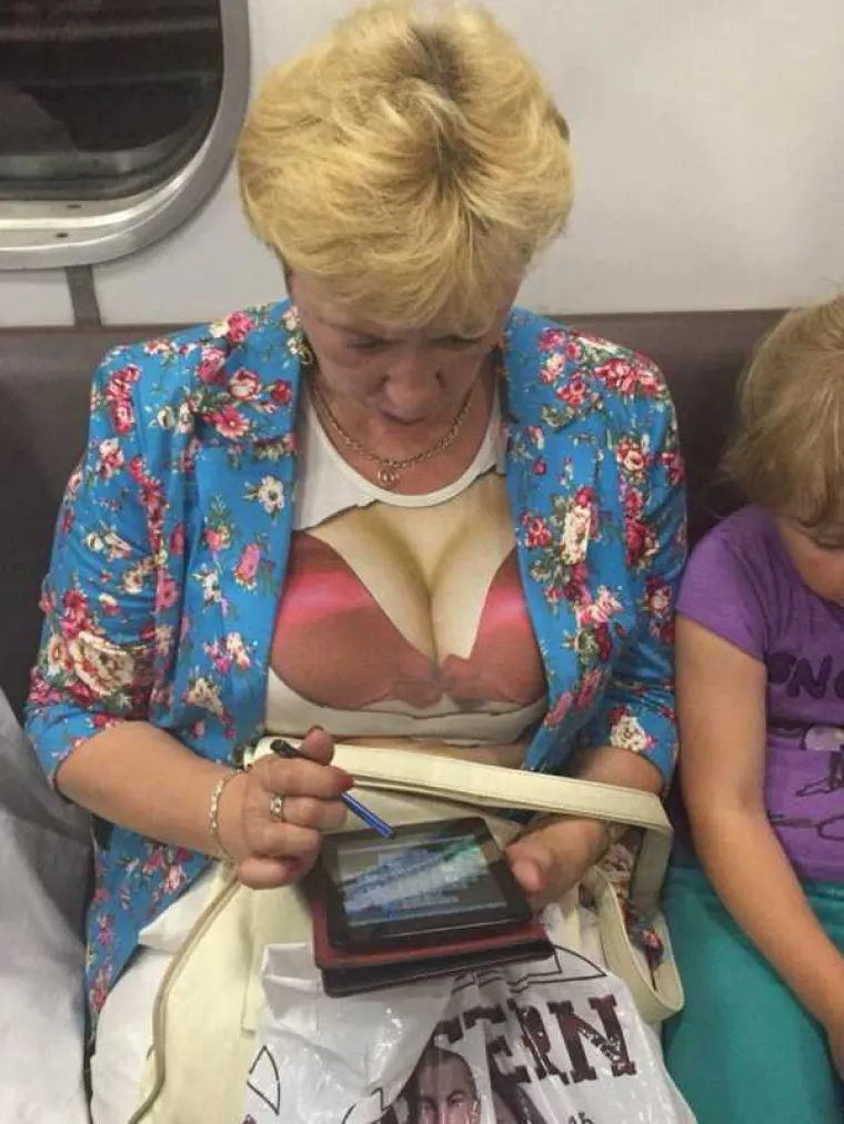 RUSKE PODZEMNE ŽELJEZNICE SU PRAVI MIKROKOZMOS UŽASNE MODE: Jako se trude spojiti nespojivo, ali im ba&scaron; ne ide