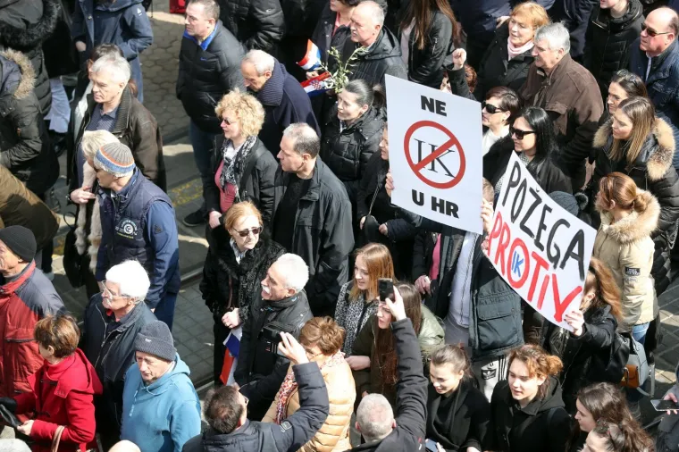 FOTOGALERIJA: Tisuće ljudi okupilo se na prosvjedu protiv ratifikacije Istanbulske konferencije