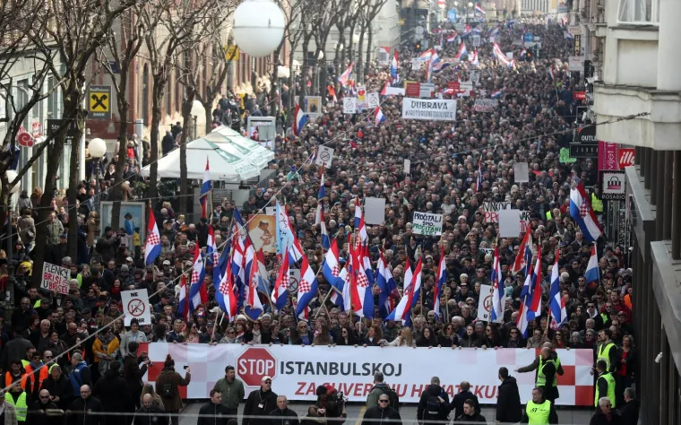 FOTOGALERIJA: Tisuće ljudi okupilo se na prosvjedu protiv ratifikacije Istanbulske konferencije