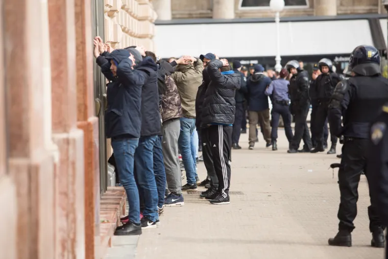 Policija privela veliku skupinu ljudi koja je razbijala po sredi&scaron;tu Zagreba