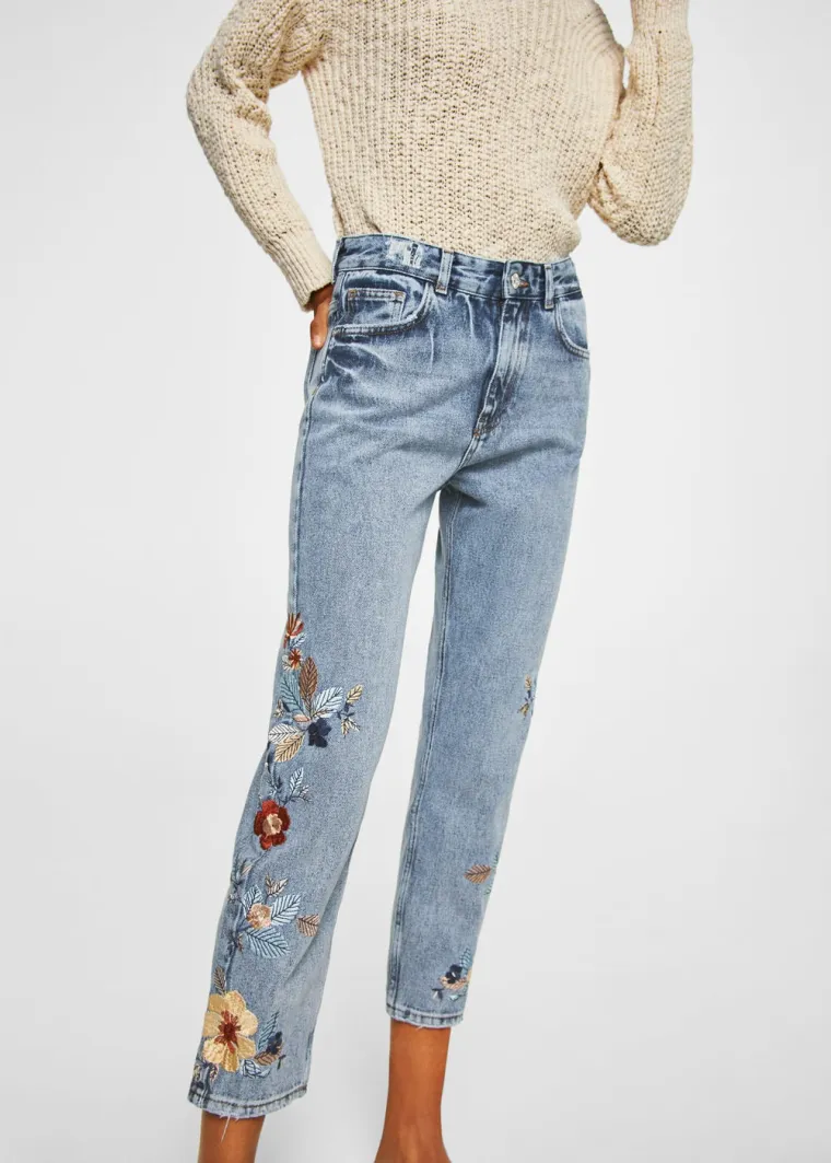 Izvezene relaxed jeans, Mango, 449,90 kuna