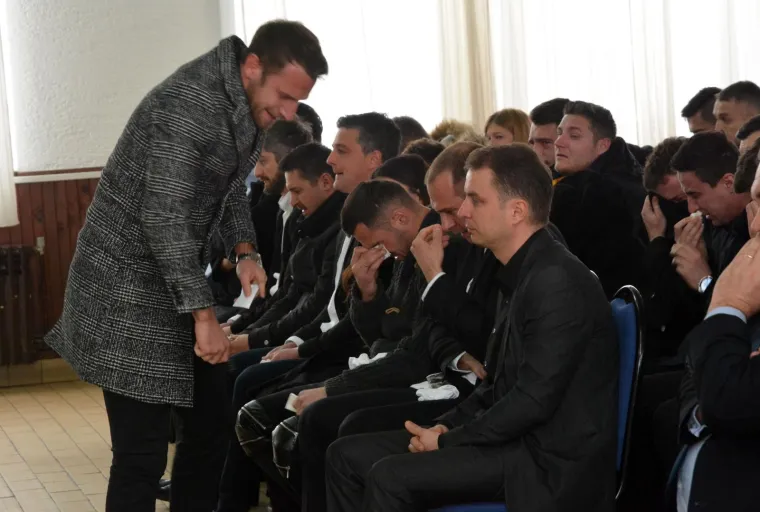 Velika: Komemoracija za tragično preminulog nogometa&scaron;a Marsonije Bruna Bobana