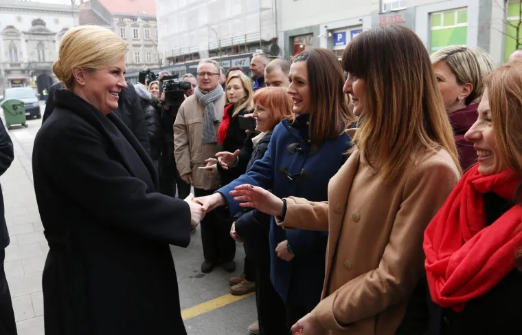 Predsjednica Kolinda Grabar-Kitarović premjestila svoj ured u Karlovačku županiju