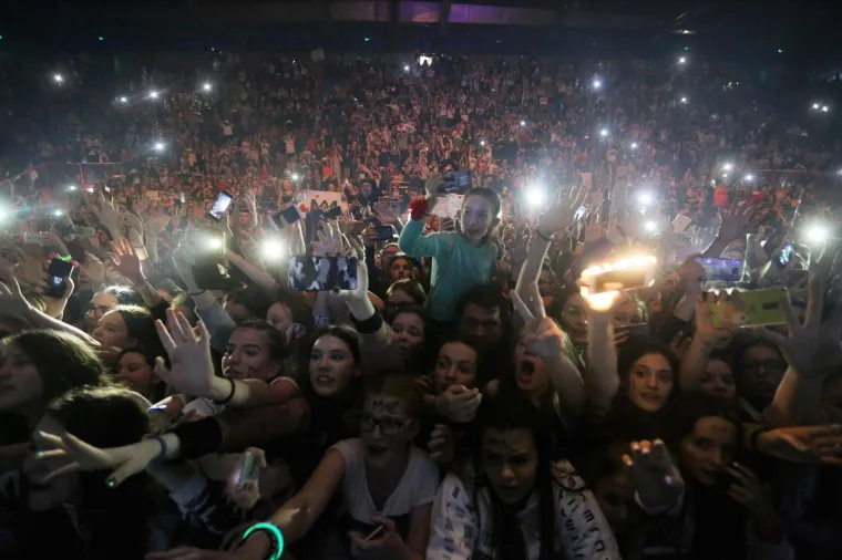 PLAVOKOSI BLIZANCI ZA KOJIMA LUDE HRVATSKE TINEJDŽERICE ZAPALILI ZAGREB: Zbog Marcusa i Martinusa vri&scaron;talo se od uzbuđenja