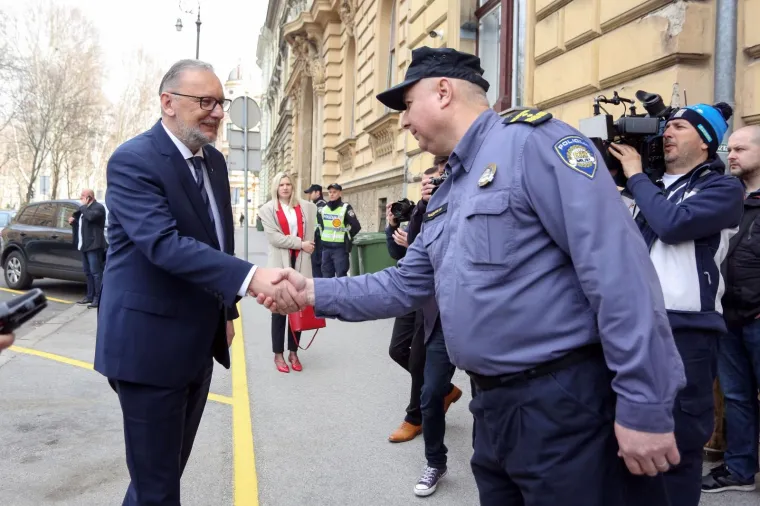 Ministar Božinović obi&scaron;ao adaptirane prostorije I. Policijske postaje Zagreb