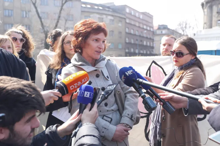 Inicijativa 'Vratite magnoliju' traži da se zaustavi daljnja devastacija Trga žrtava fa&scaron;izma