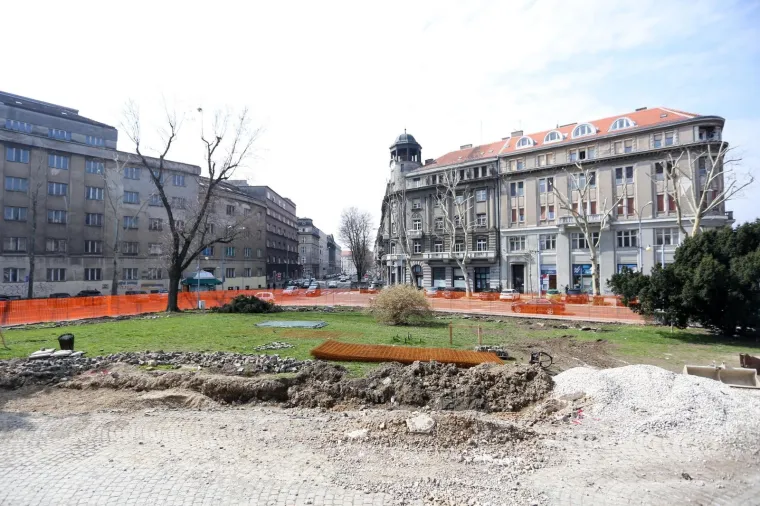 Inicijativa 'Vratite magnoliju' traži da se zaustavi daljnja devastacija Trga žrtava fa&scaron;izma