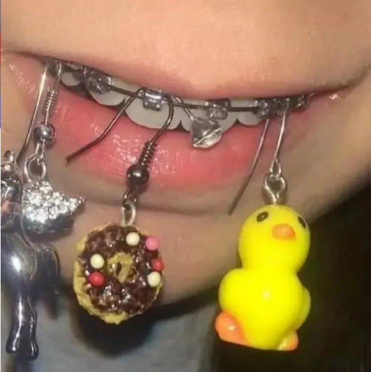 SAMO NAJHRABRIJI MOGU POGLEDATI OVU BOLESNU GALERIJU DO KRAJA: Uznemirujući prizori s 'one strane' interneta