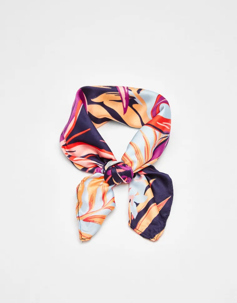 Marama s printom, Bershka, 49,90 kuna