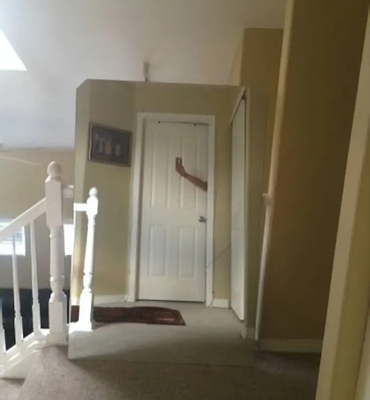 JESTE LI PRIMIJETILI NE&Scaron;TO ČUDNO NA OGLASIMA ZA OGLEDALA? Ispada da su to najbolji oglasi na cijelom internetu, evo za&scaron;to