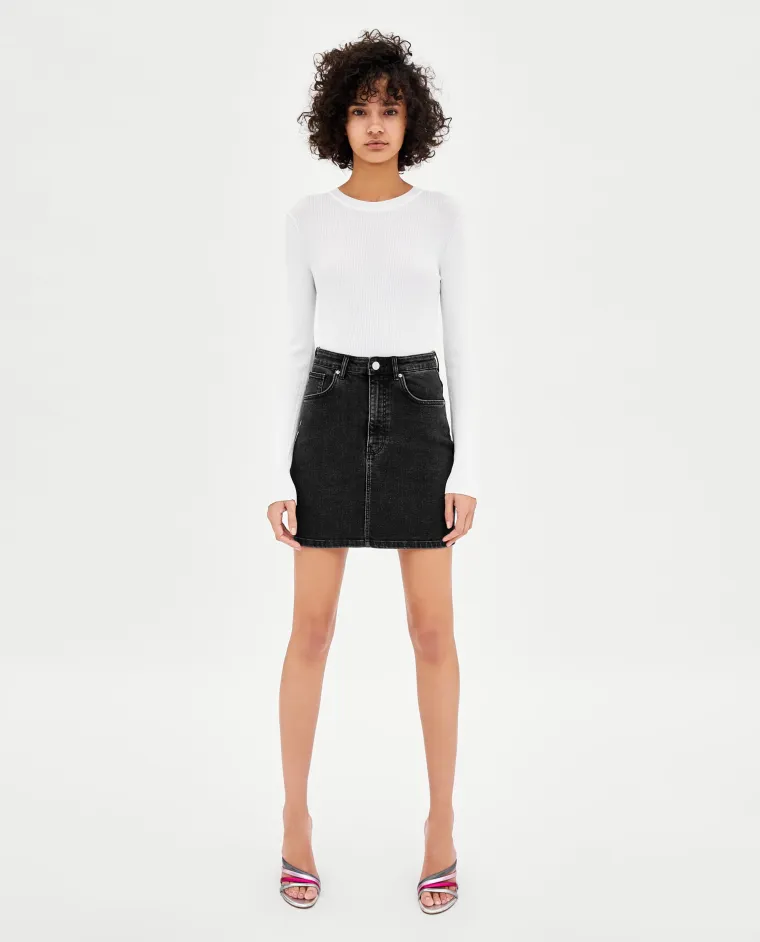 Mini suknja od crnog trapera, Zara, 149,90 kuna