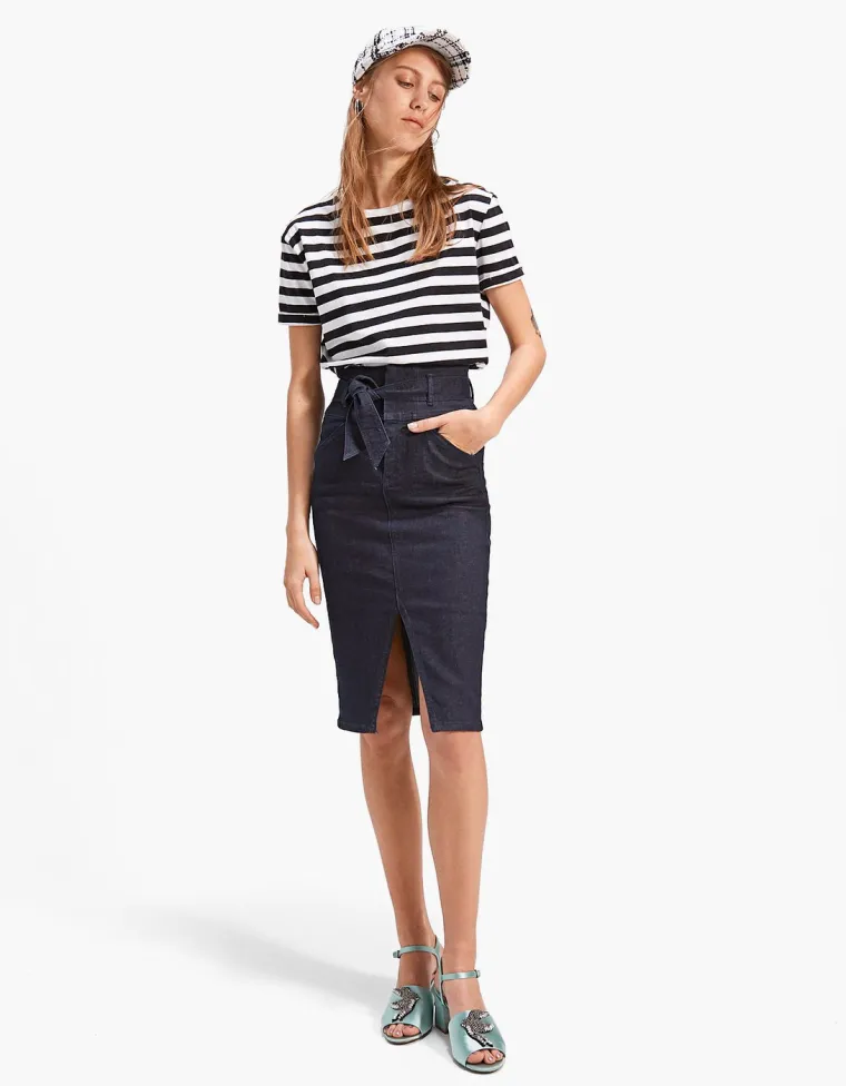 Suknja pencil kroja s visokim strukom, Stradivarius, 149,90 kuna