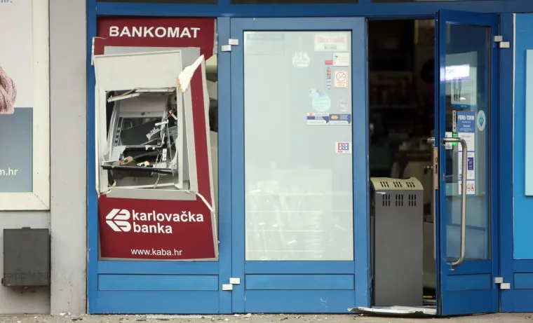 Bankomat su digli u zrak eksplozivom