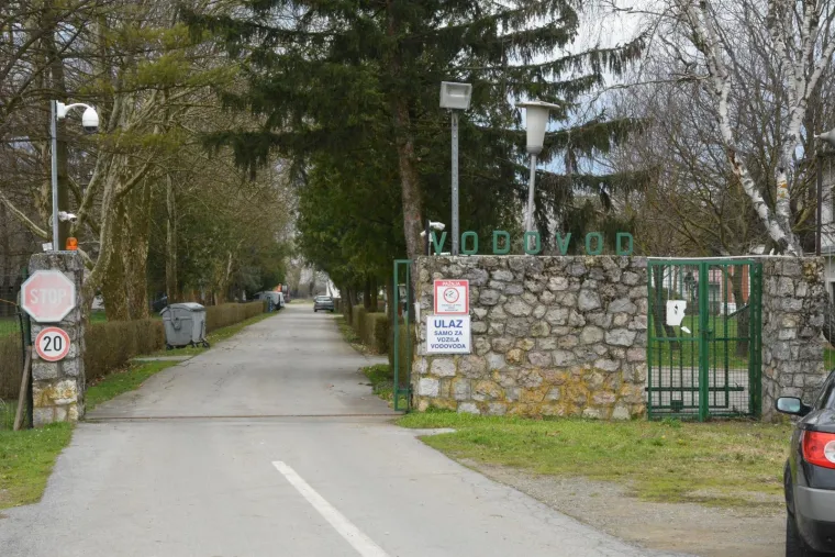 Davor Bernardić obi&scaron;ao ugroženo područje i Vodovod